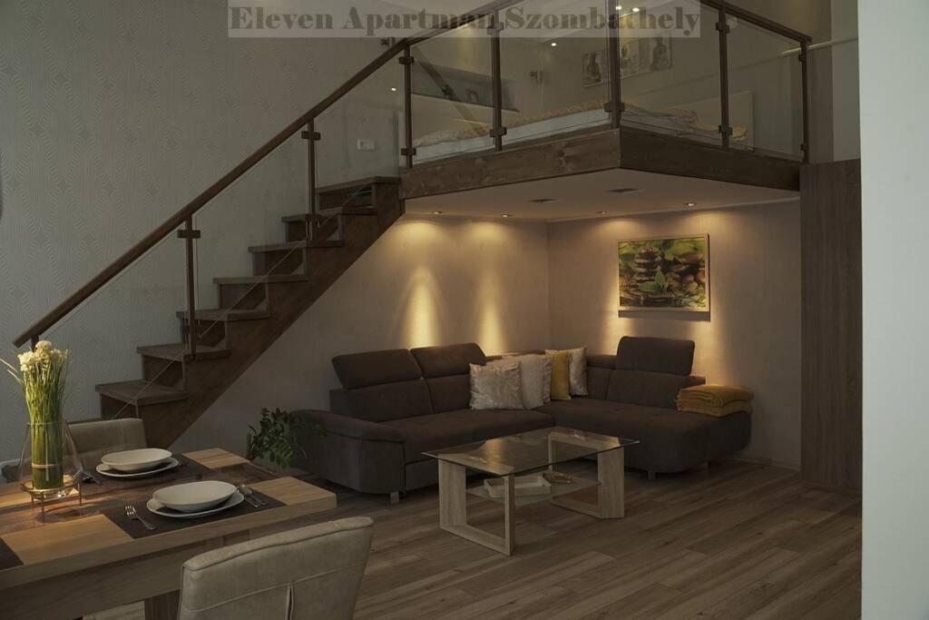 Eleven Apartman Appartement Szombathely Buitenkant foto